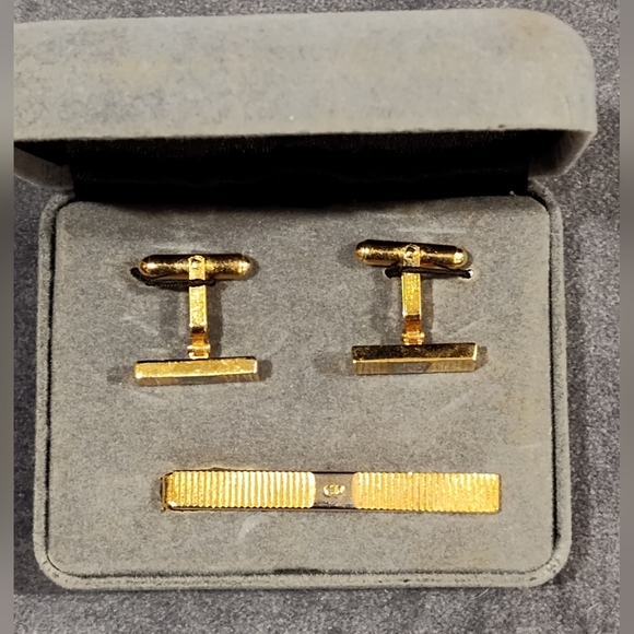 Christian Dior Cufflinks & Tie Clip Set - Picture 5 of 5